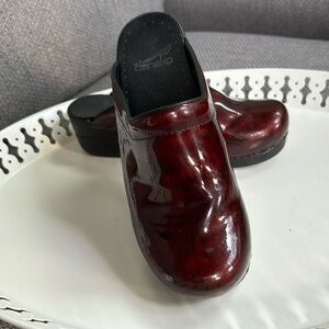 Dansko Black Cherry Red Patent Leather Clogs Women's size 37